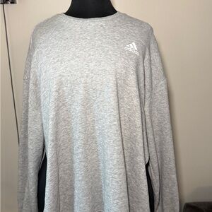 Adidas women’s side split Gray top